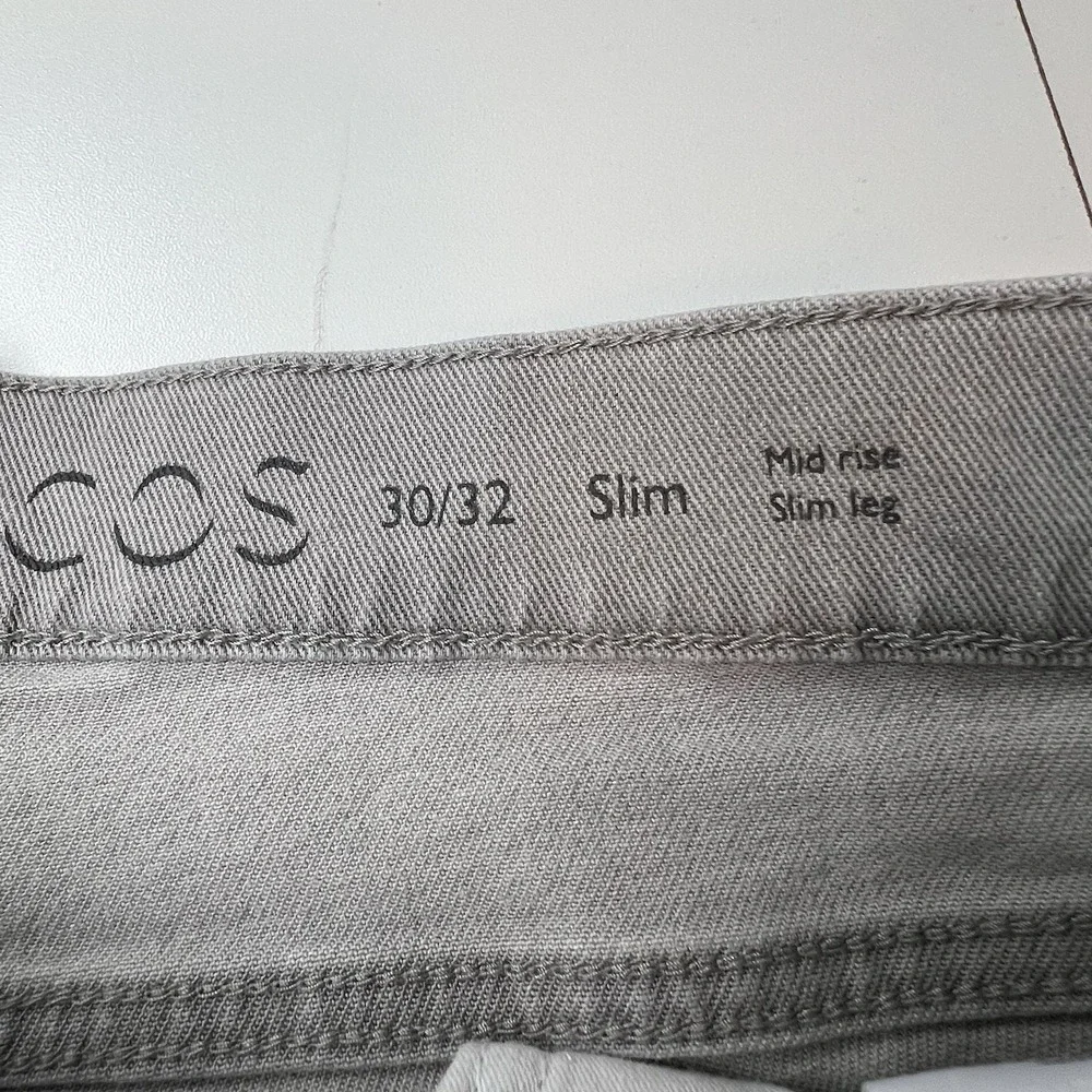 COS Slim Mid Rise Slim Leg Jeans - Light Grey Tagged 30x32